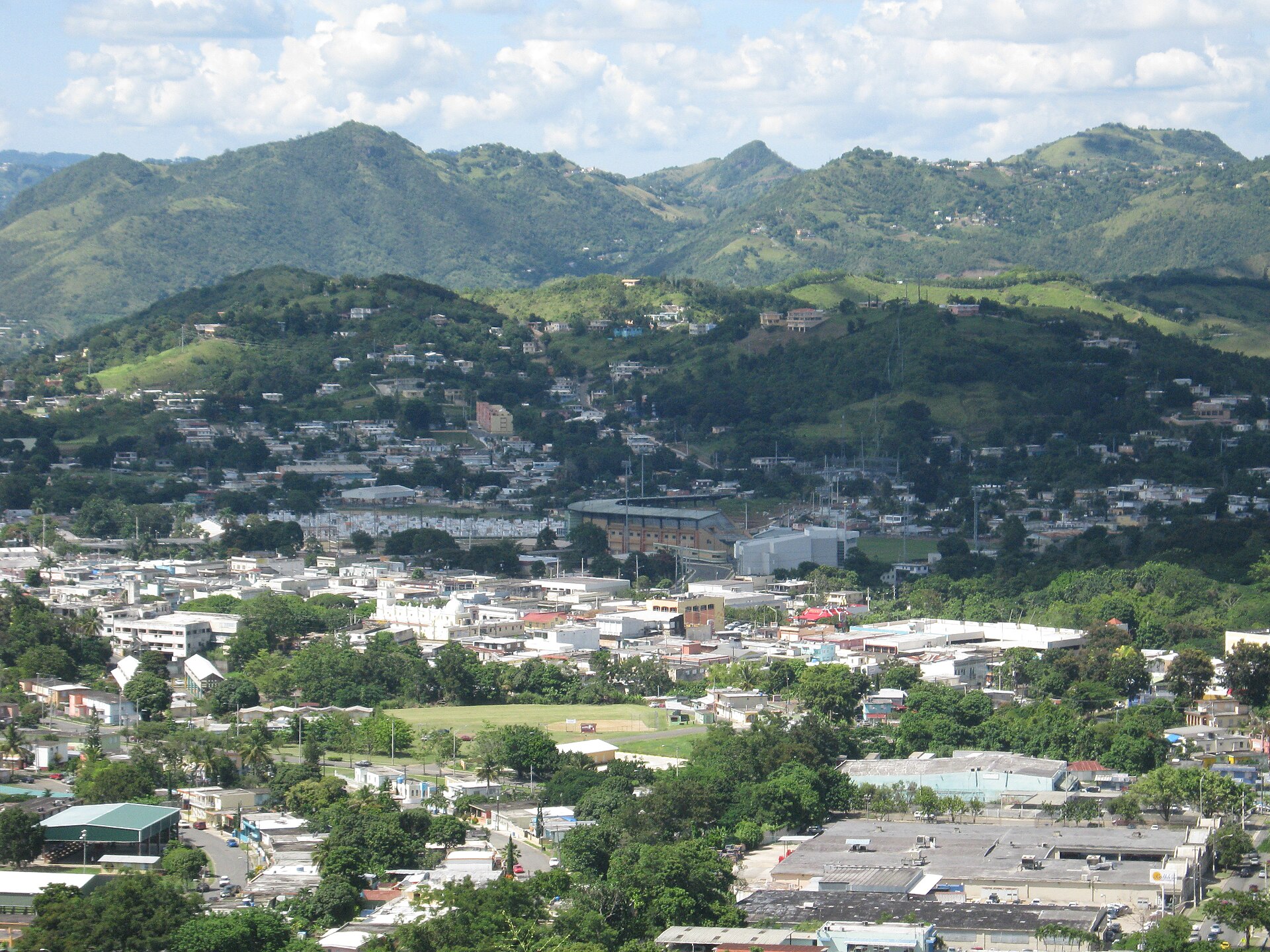 El valle y las montañas de Cayey